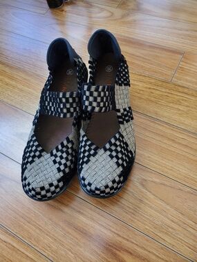 Gently Used Bernie Mev Shoes..Gold and Black